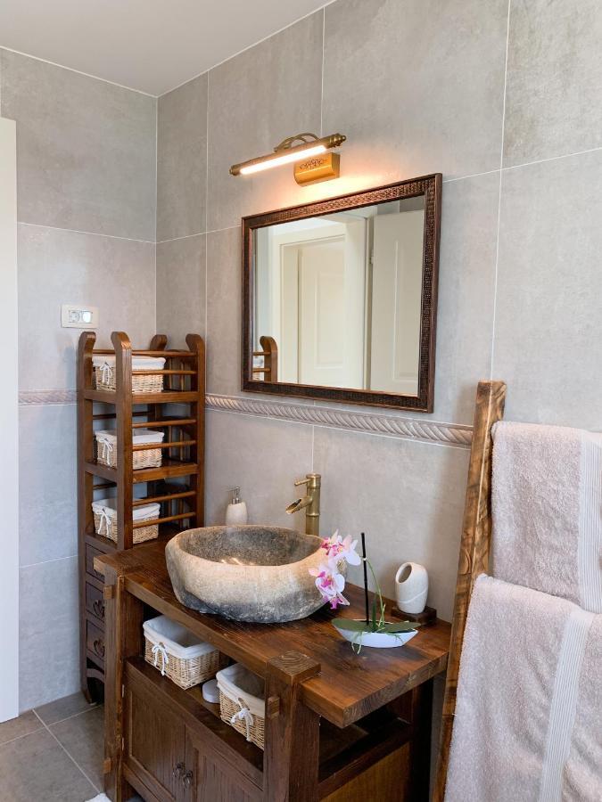 Villa Alara - Charming Villa With Heated Swimming Pool Milohnici Ngoại thất bức ảnh